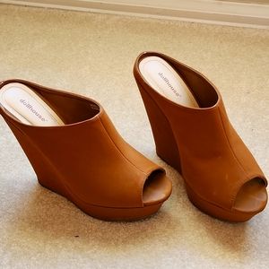 Dollhouse Platform Slide in Sandals Sz. 9
